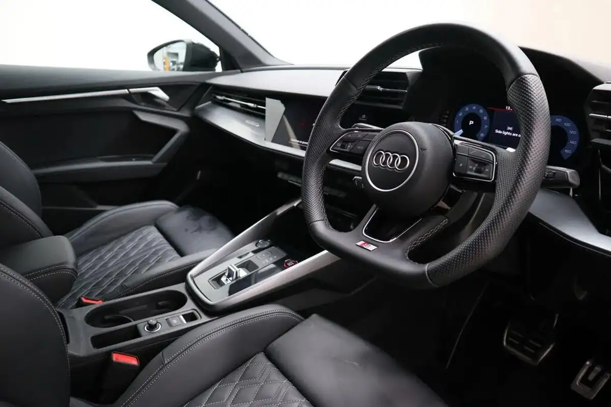 2024-audi-s3-20-tfsi-black-edition-310ps-sportback-5d-big-7