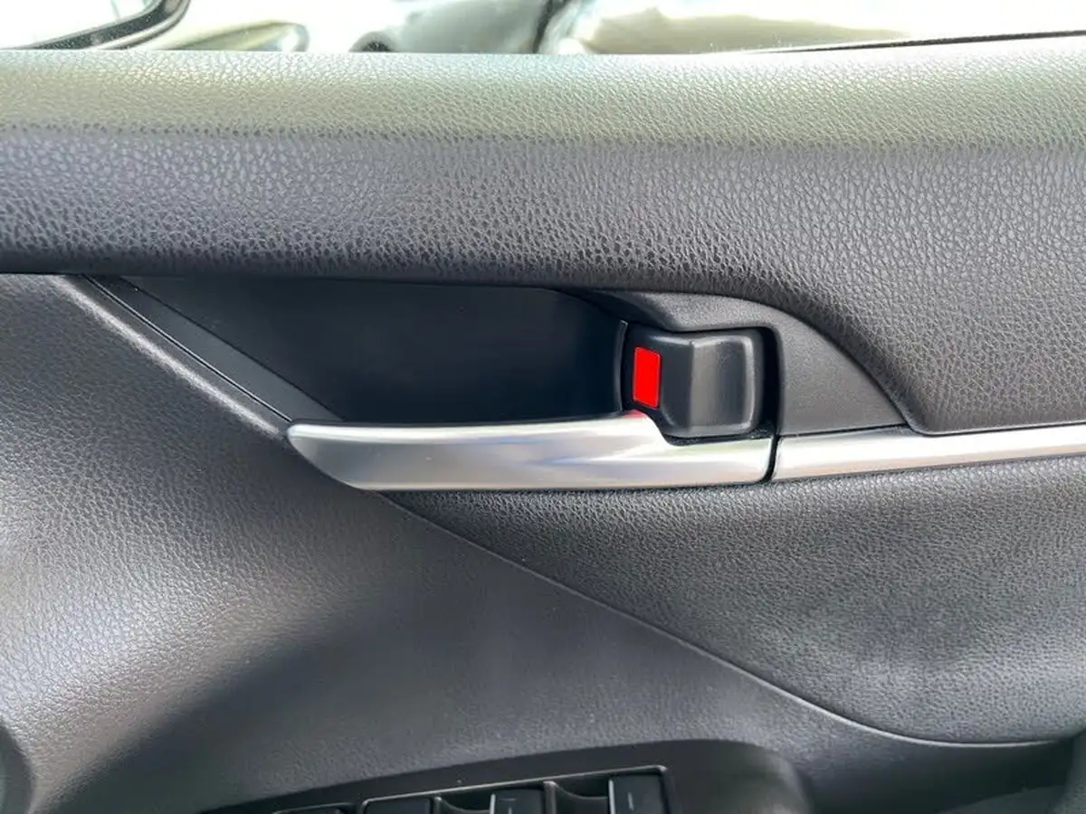 2021-toyota-camry-25-vvt-i-design-big-61