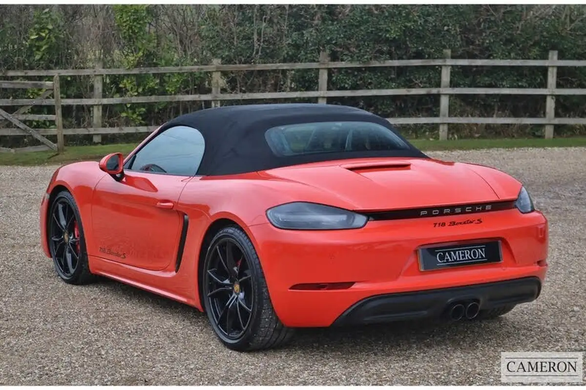 2016-porsche-boxster-718-25-boxster-s-pdk-big-22