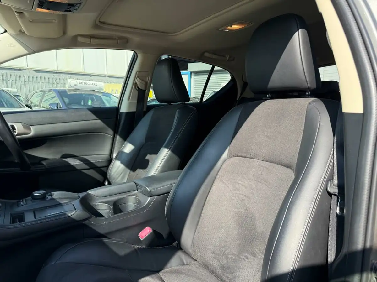 2015-lexus-ct-200h-18-advance-plus-big-58