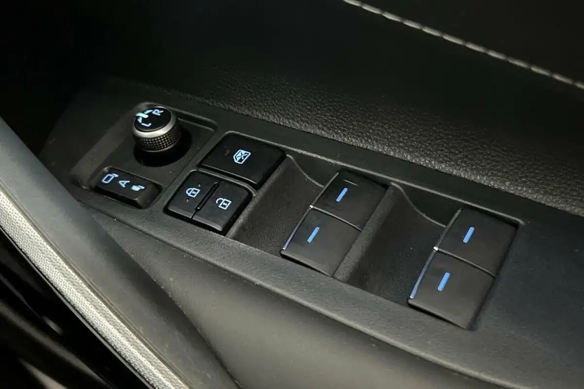 2021-toyota-corolla-20-vvt-i-design-spare-wheel-touring-sports-big-38