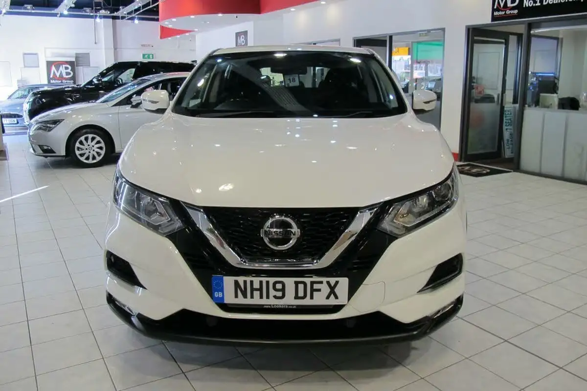 2019-nissan-qashqai-13-dig-t-acenta-premium-160ps-dct-big-18
