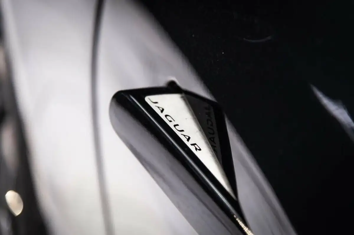 2022-jaguar-f-type-20-p300-r-dynamic-black-coupe-big-31