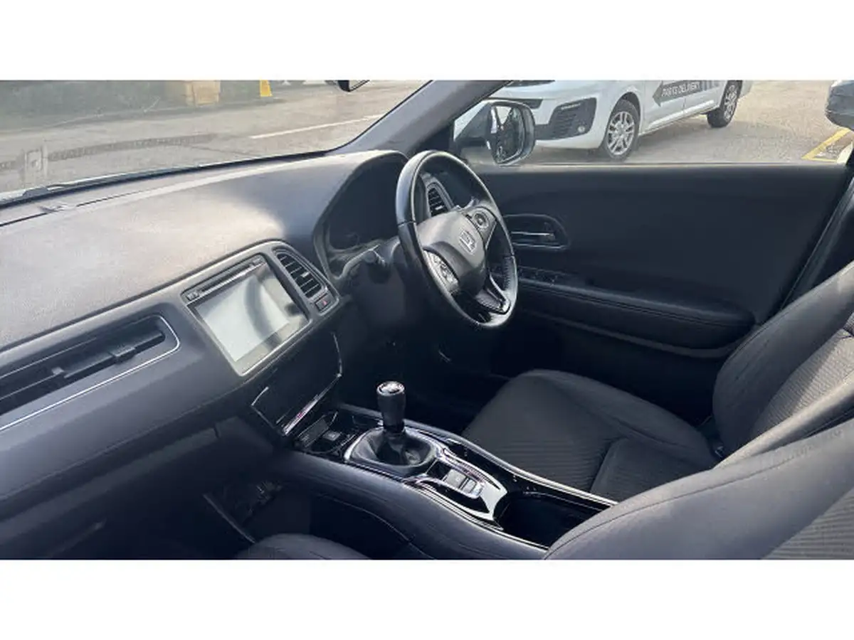 2020-honda-hr-v-16-i-dtec-se-big-8