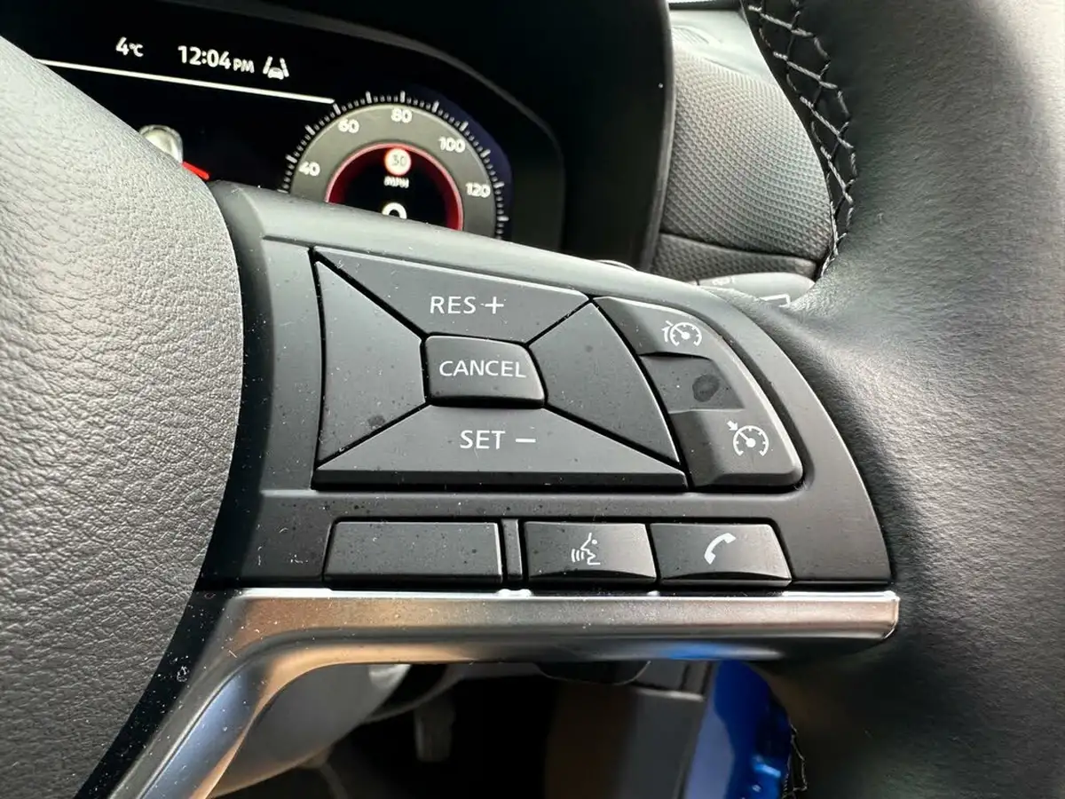 2024-nissan-juke-10-dig-t-n-connecta-dct-big-32