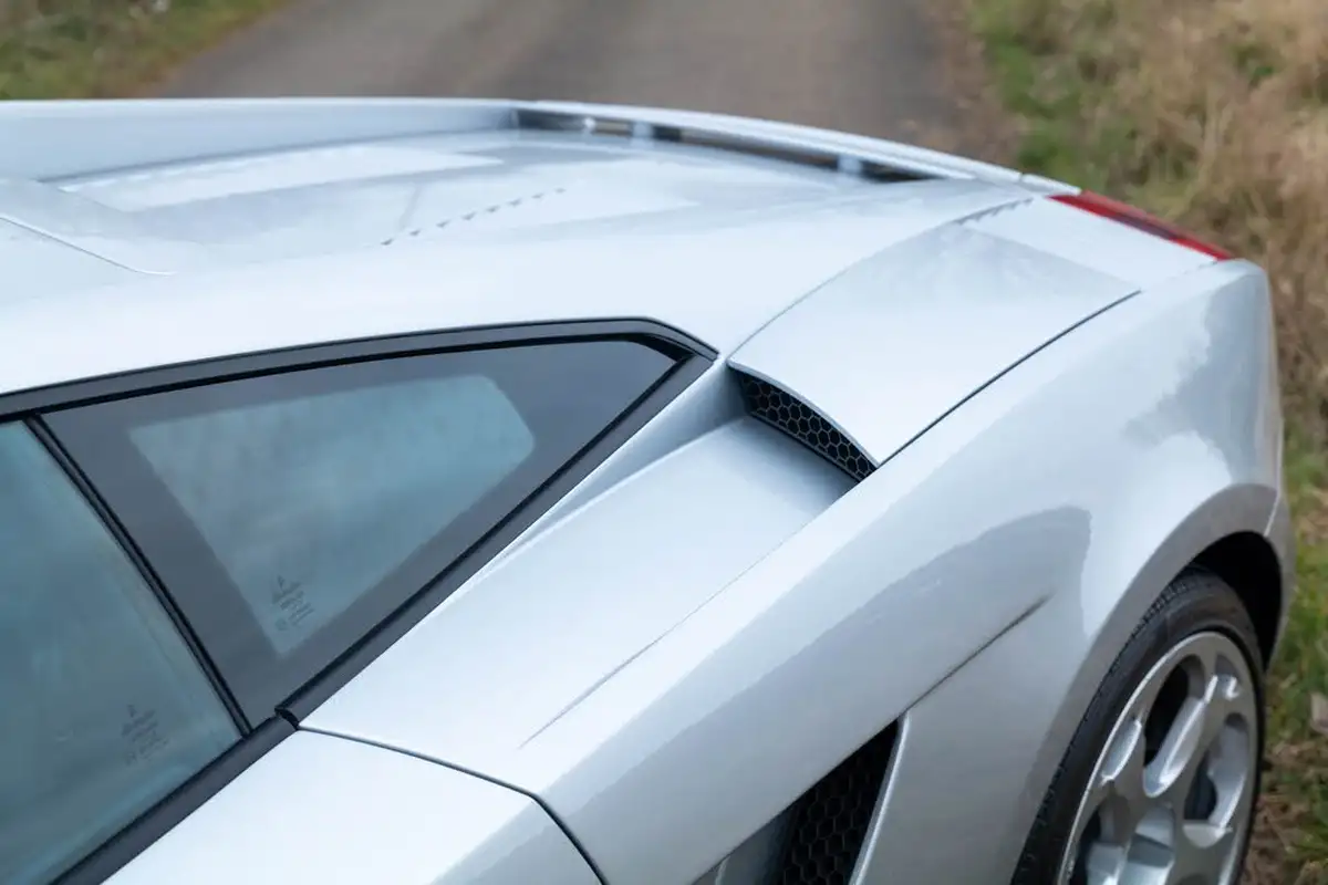 2004-lamborghini-gallardo-50-big-21