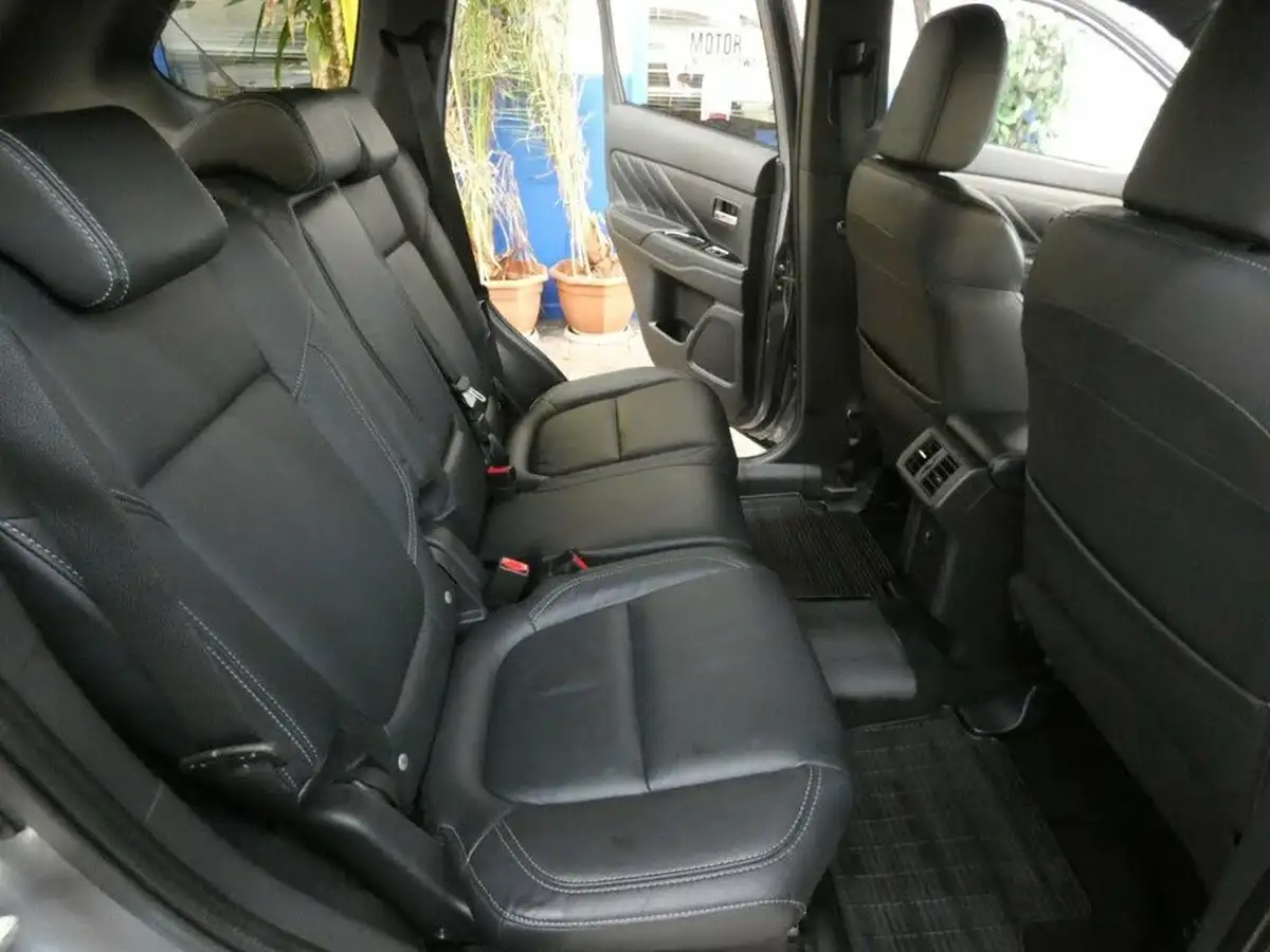 2021-mitsubishi-outlander-24-dynamic-phev-big-57