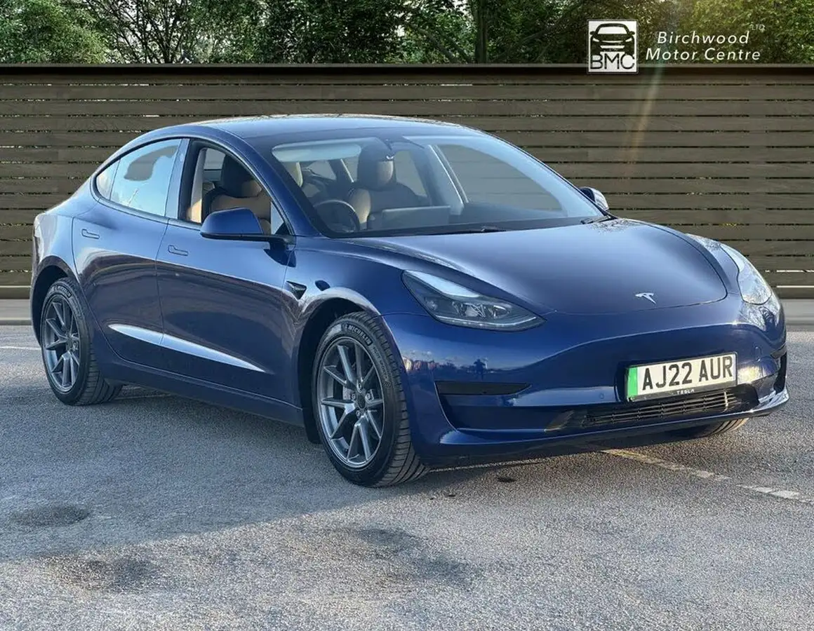 2022-tesla-model-3-e-rwd-big-0