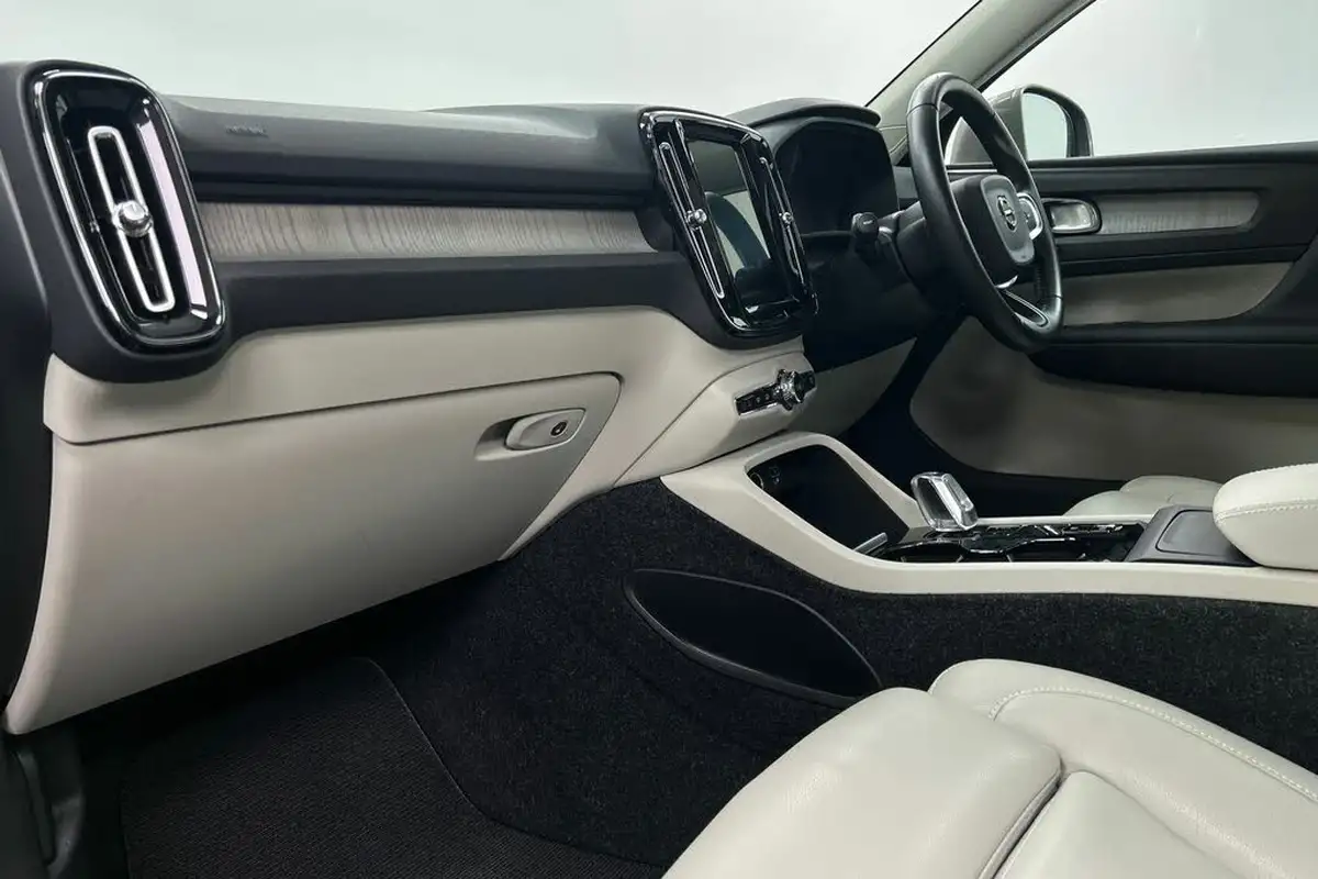2019-volvo-xc40-20-t5-inscription-pro-big-5