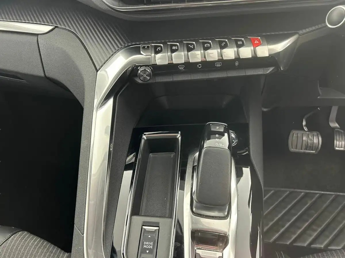 2021-peugeot-3008-suv-16-puretech-allure-300bhp-4wd-hybrid4-e-eat8-big-25
