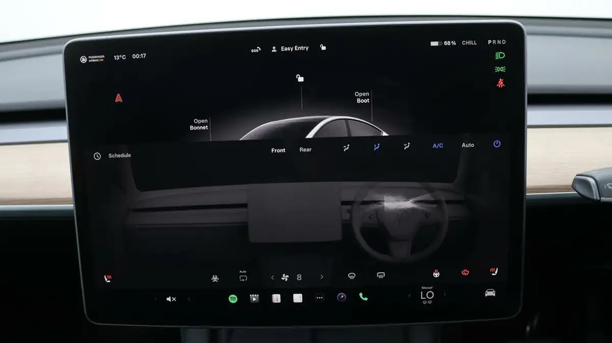2022-tesla-model-y-e-long-range-big-12