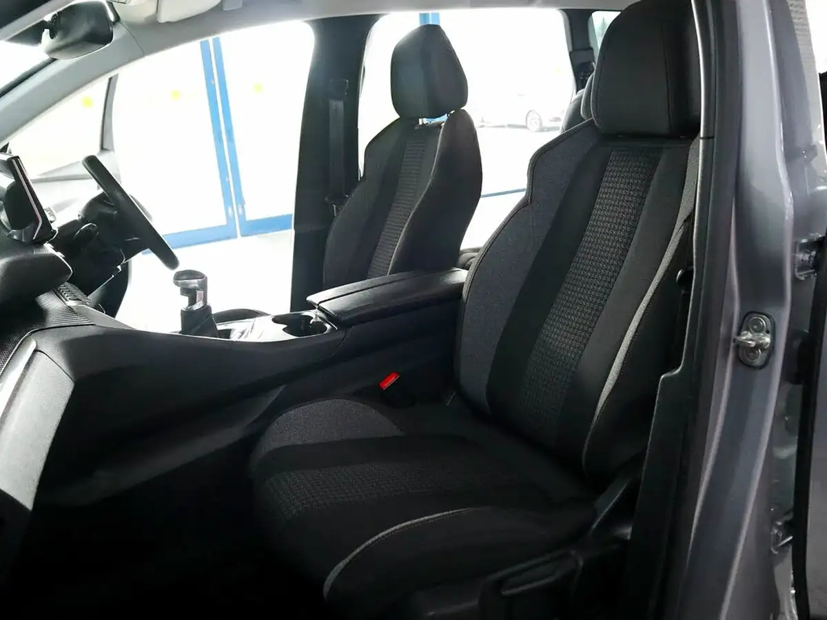 2021-peugeot-5008-suv-15-bluehdi-active-premium-big-22