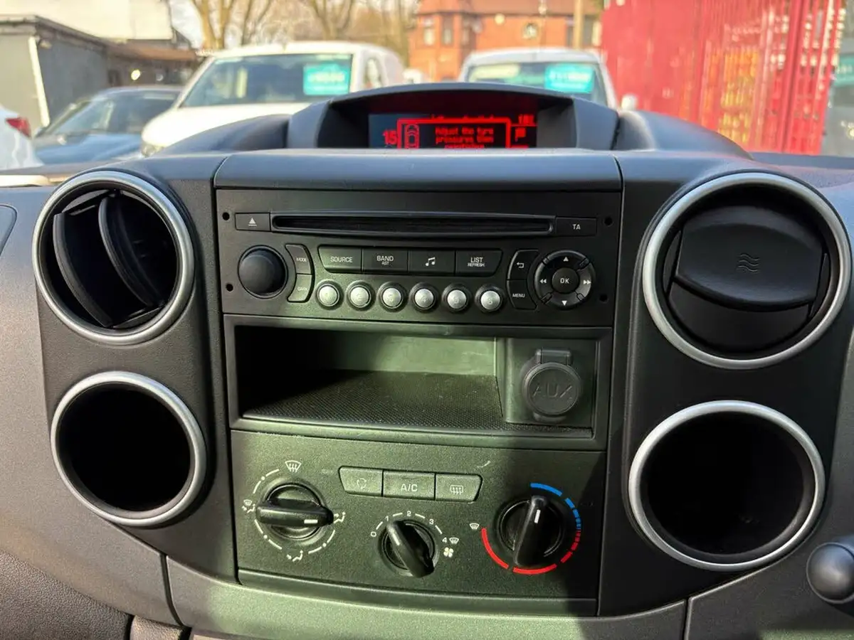 2018-citroen-berlingo-16-vti-multispace-feel-big-26
