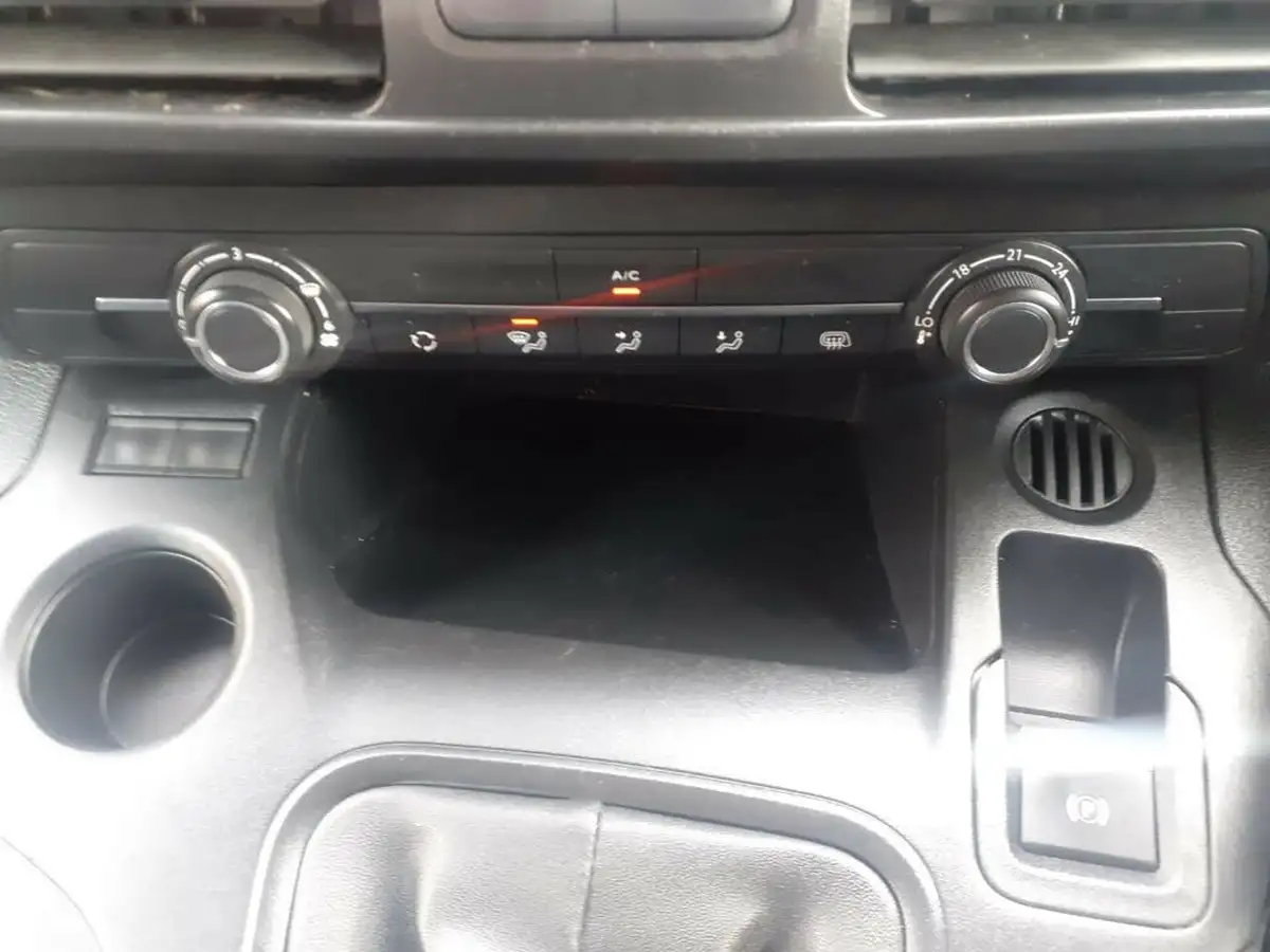 2022-peugeot-partner-15-bluehdi-1000-professional-premium-100pseu6d-big-15