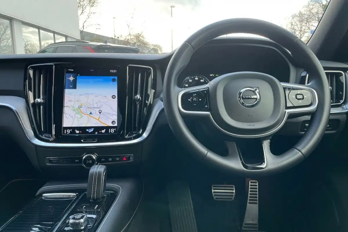 2021-volvo-v60-20-t6-r-design-350bhp-plug-in-hybrid-big-32