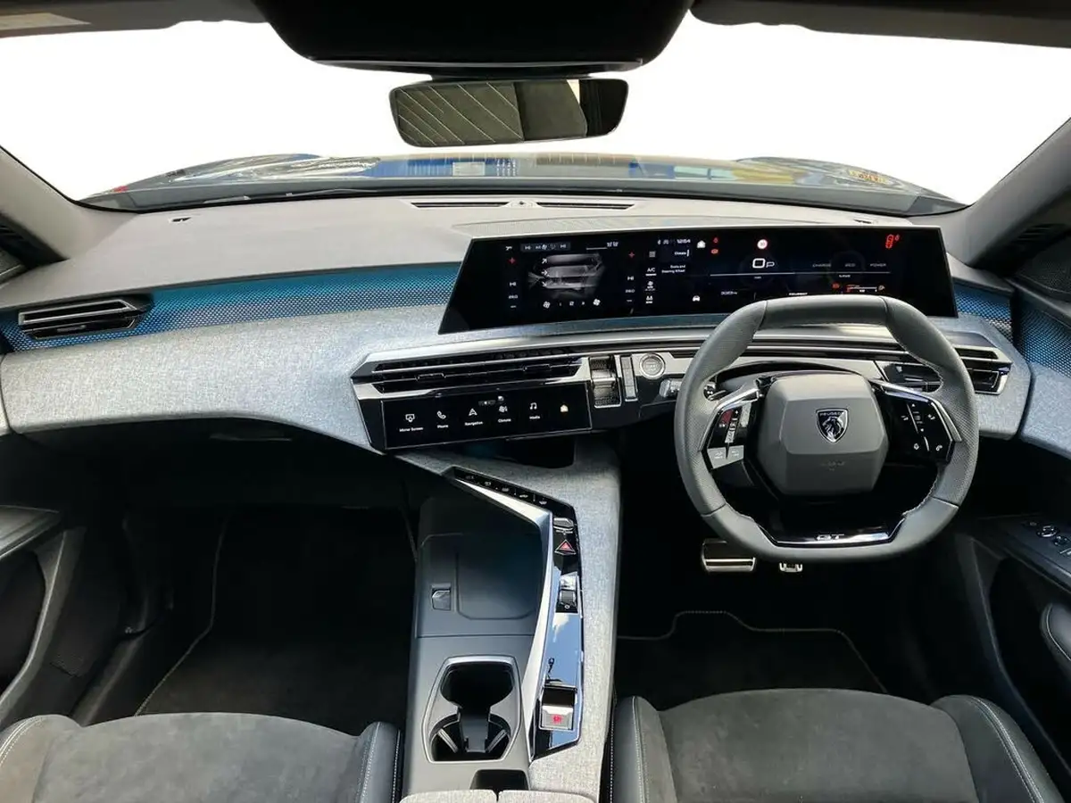 2024-peugeot-3008-suv-12-puretech-gt-136ps-hybrid-e-dsc6-big-9