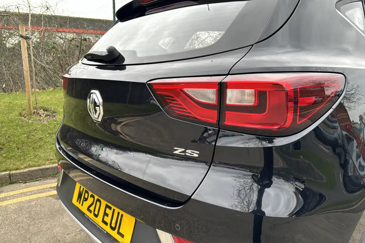 2020-mg-zs-suv-10t-gdi-exclusive-111ps-big-26