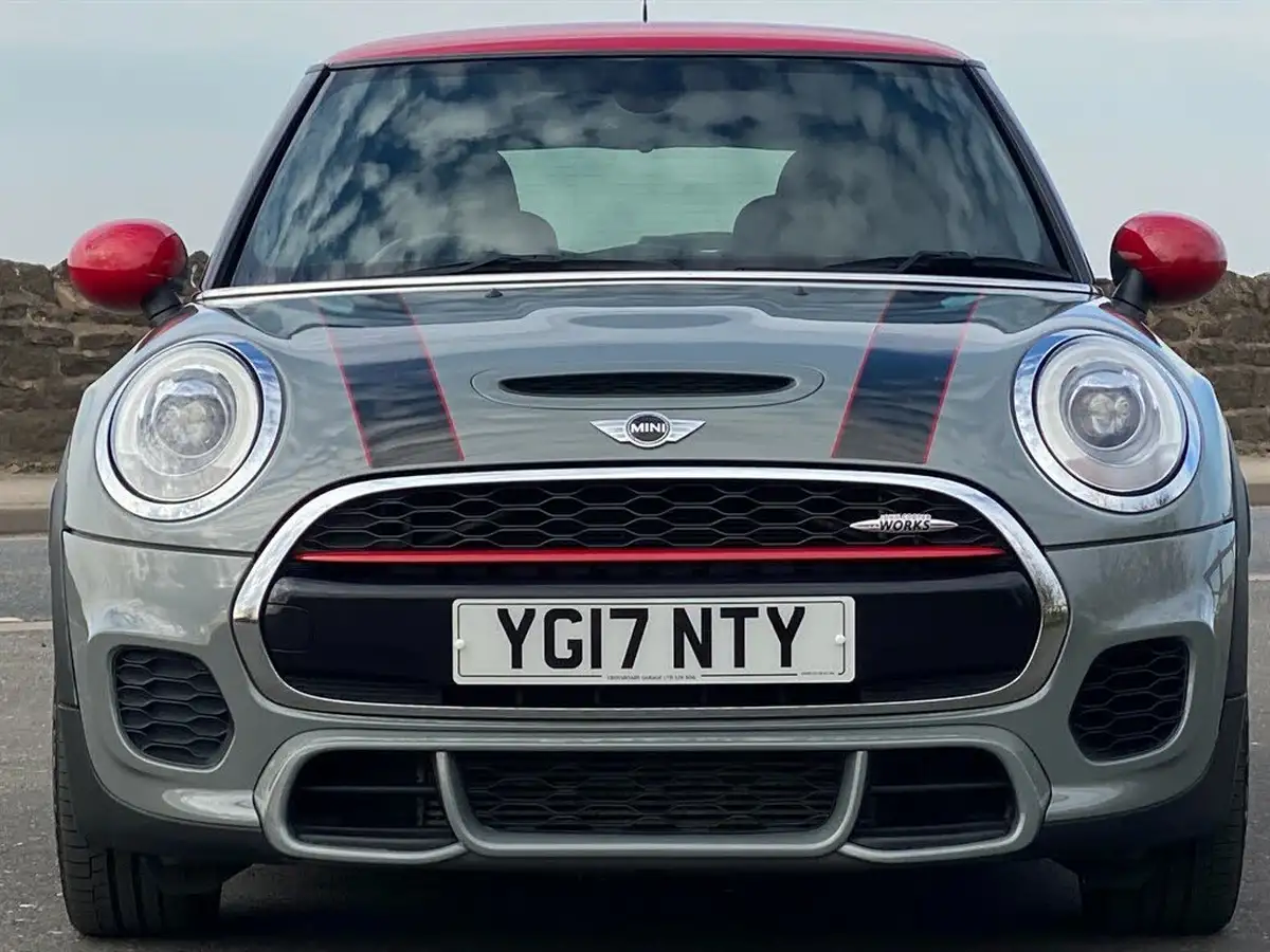2017-mini-cooper-20-john-cooper-works-ss-hatchback-3d-big-24