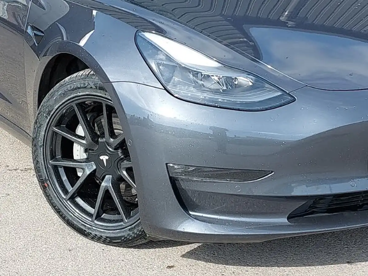 2021-tesla-model-3-e-long-range-awd-big-8