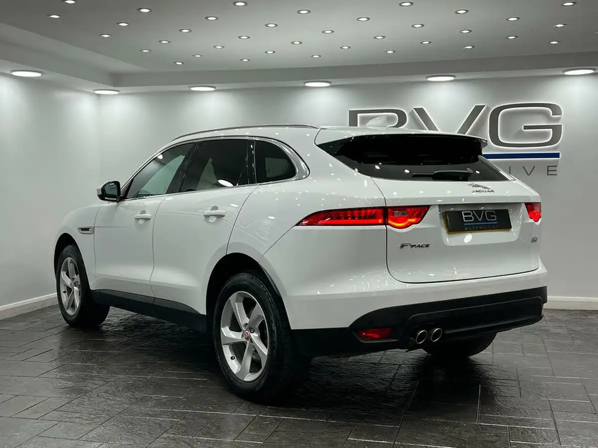 2017-jaguar-f-pace-20-i4d-prestige-180ps-awd-auto-big-6