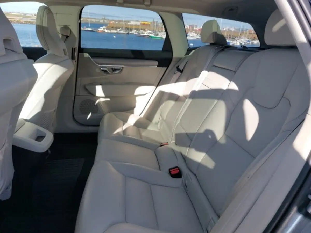 2019-volvo-v90-20td-d4-momentum-plus-big-5
