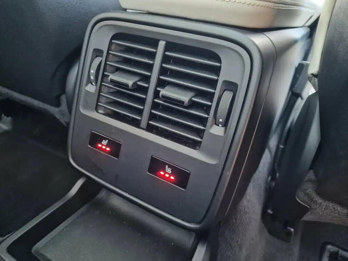2021-porsche-taycan-e-turbo-performance-battery-plus-big-30