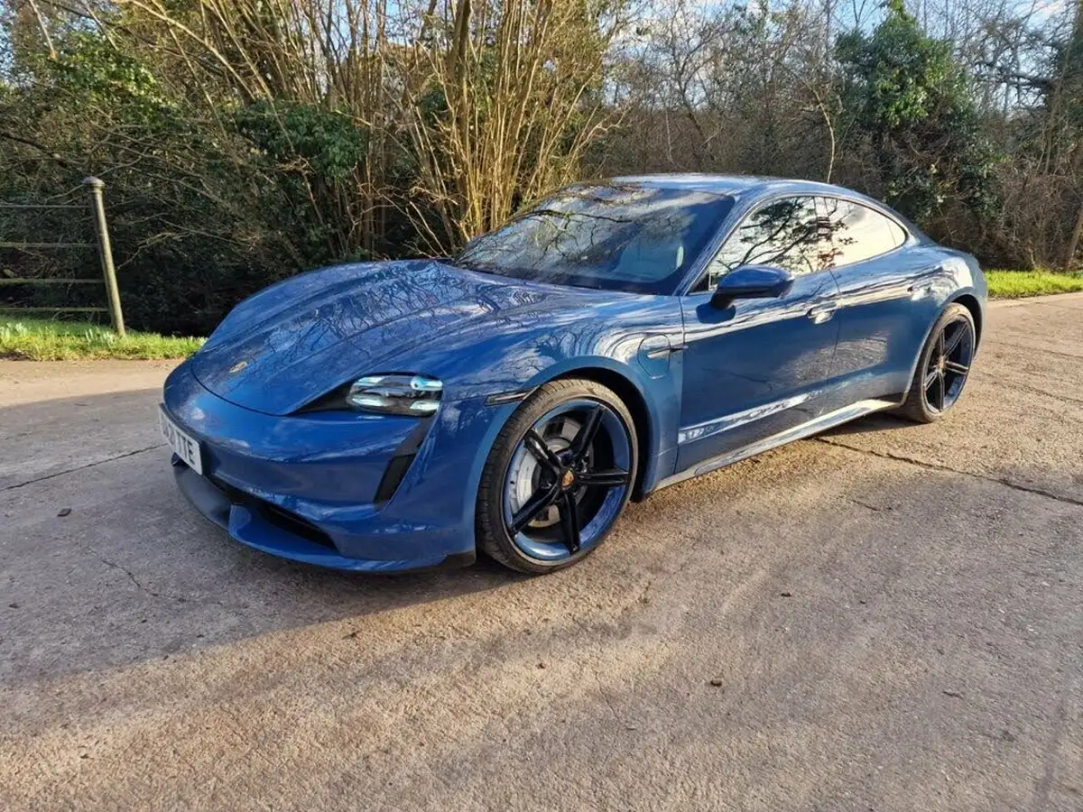 2021-porsche-taycan-e-turbo-performance-battery-plus-big-6