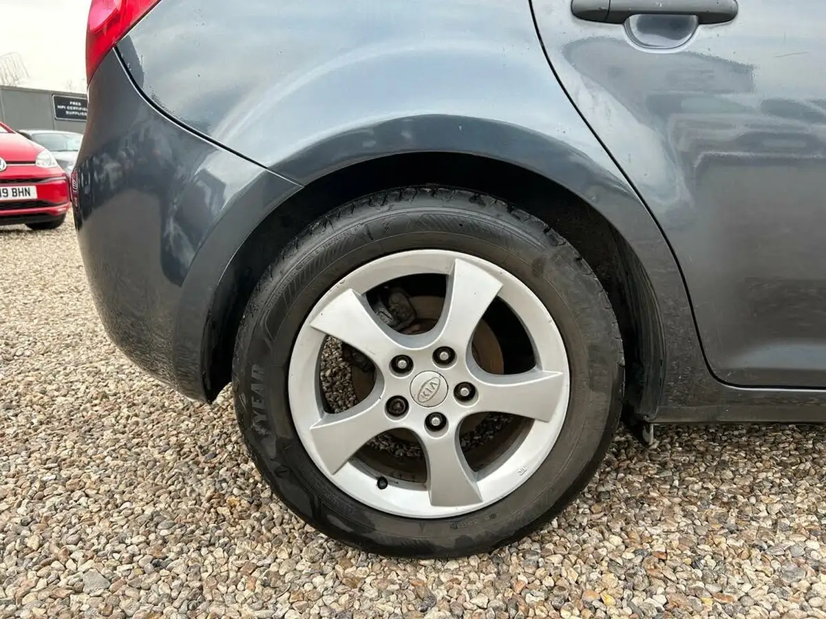 2009-kia-ceed-16td-gs-hatchback-big-56