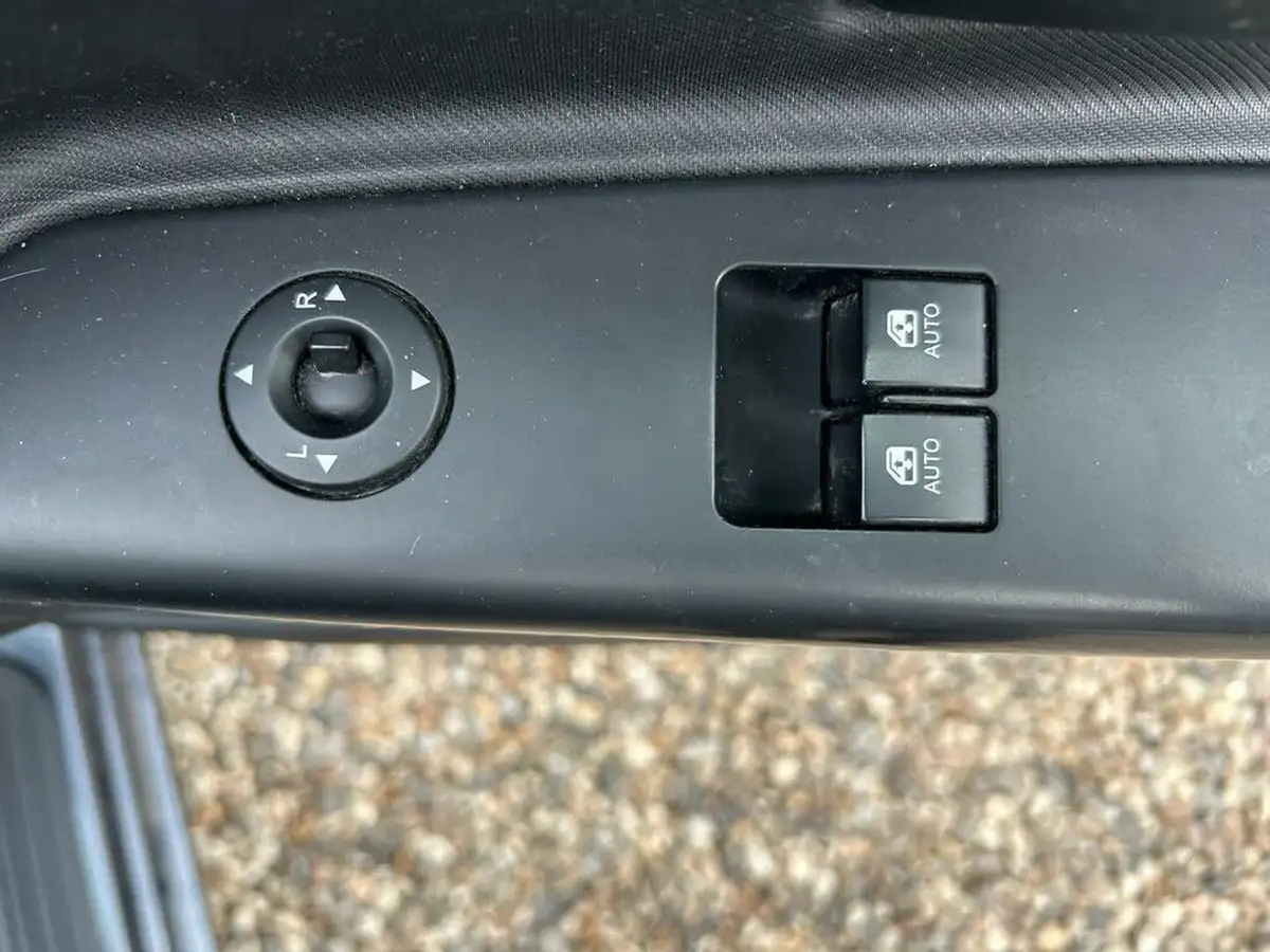 2009-kia-ceed-16td-gs-hatchback-big-32