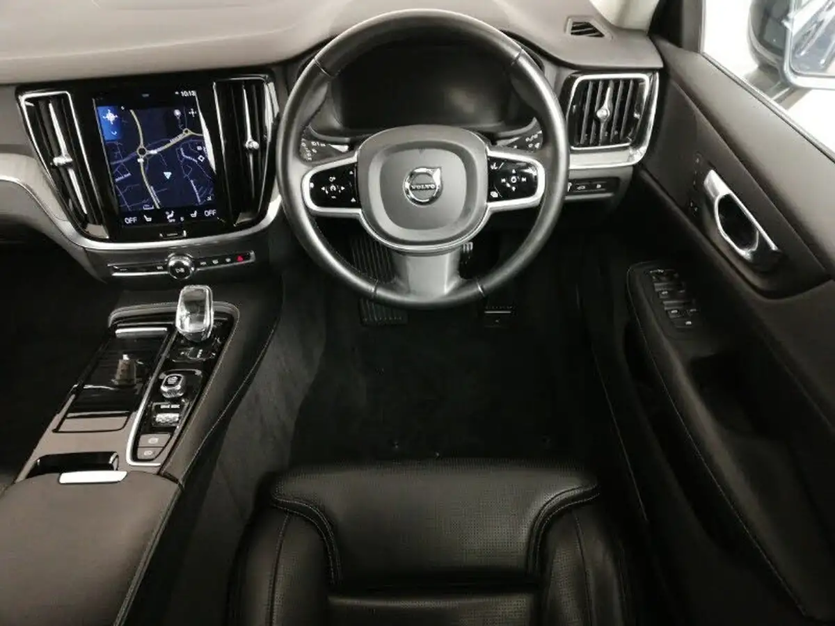 2020-volvo-v60-20-t6-inscription-big-6