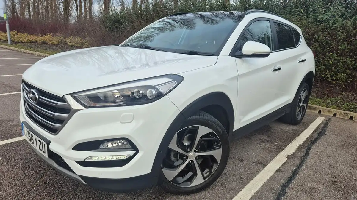 2017-hyundai-tucson-20crdi-premium-se-185ps-auto-big-2