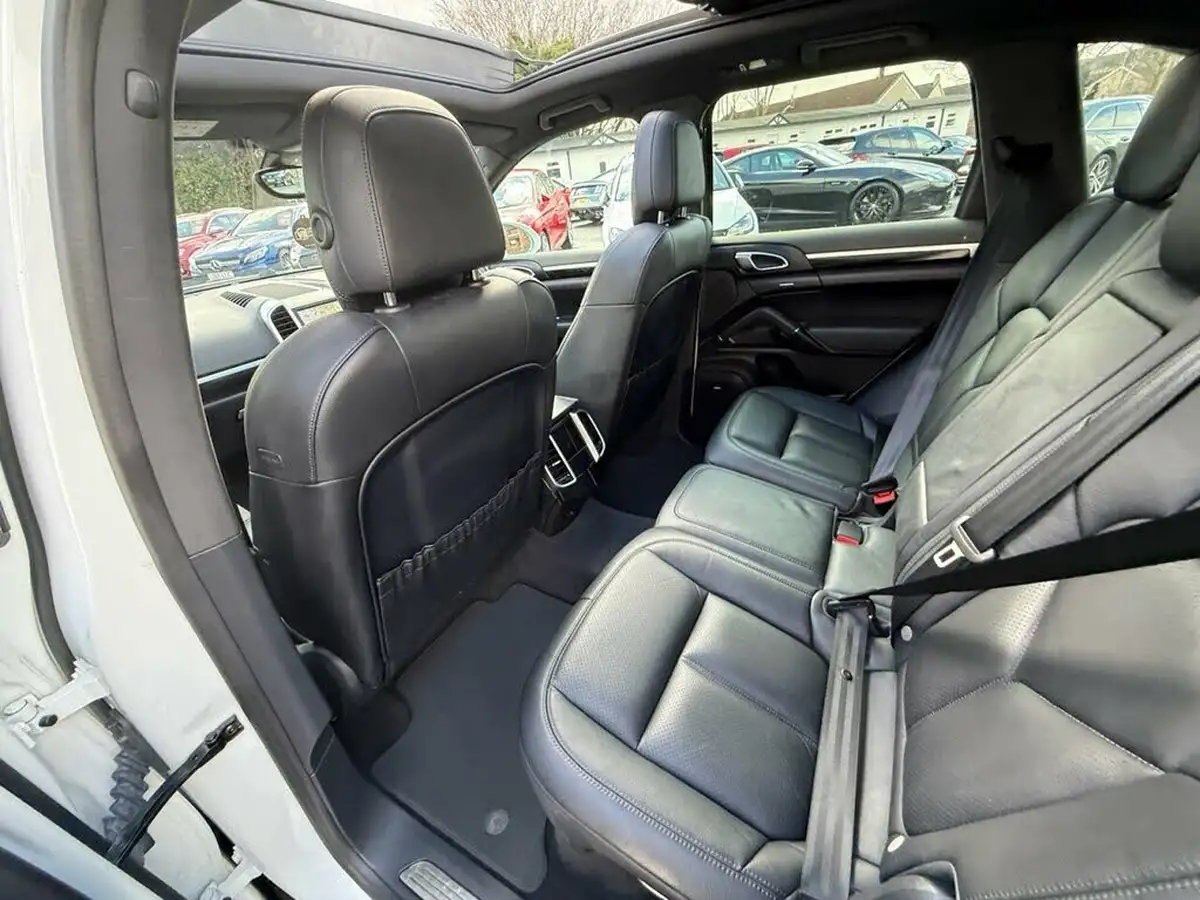 2017-porsche-cayenne-30td-diesel-big-32
