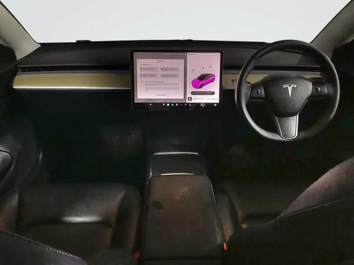 2020-tesla-model-3-e-long-range-big-2
