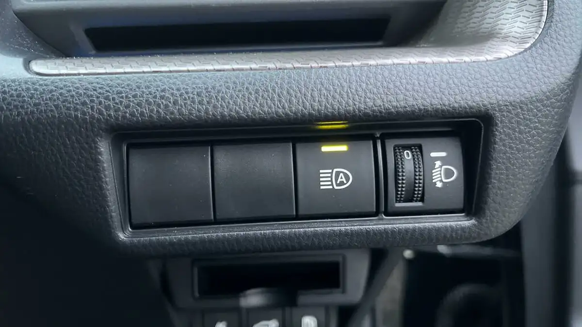 2024-toyota-prius-20-vvt-i-excel-big-21