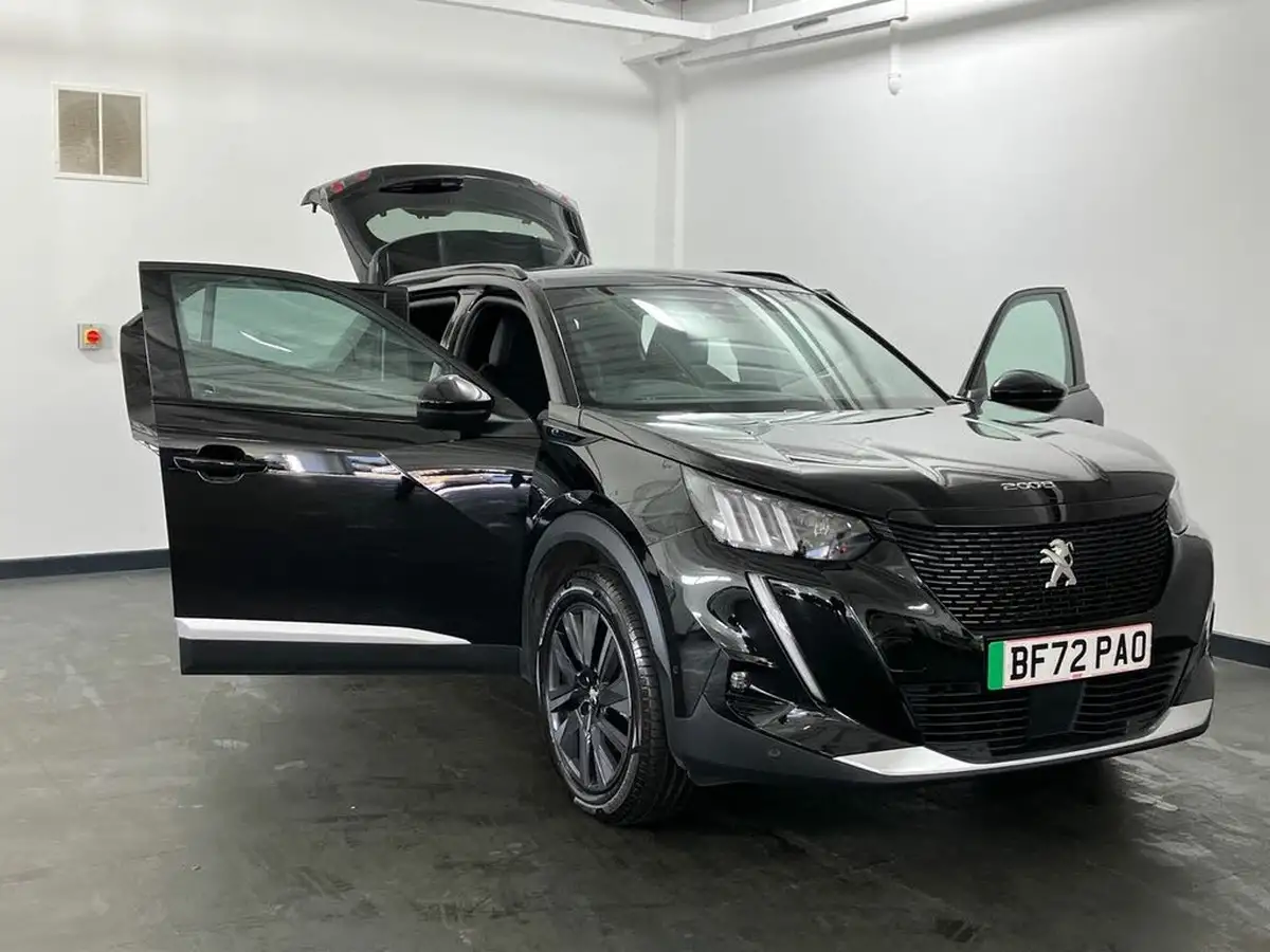 2022-peugeot-2008-suv-e-gt-premium-big-50