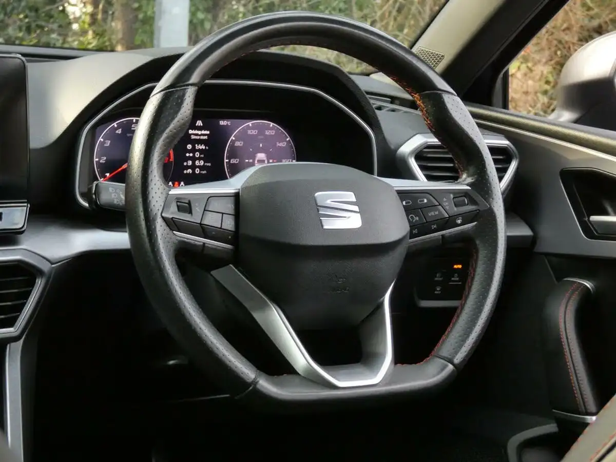 2021-seat-leon-15-tsi-evo-fr-sport-130ps-estate-big-19