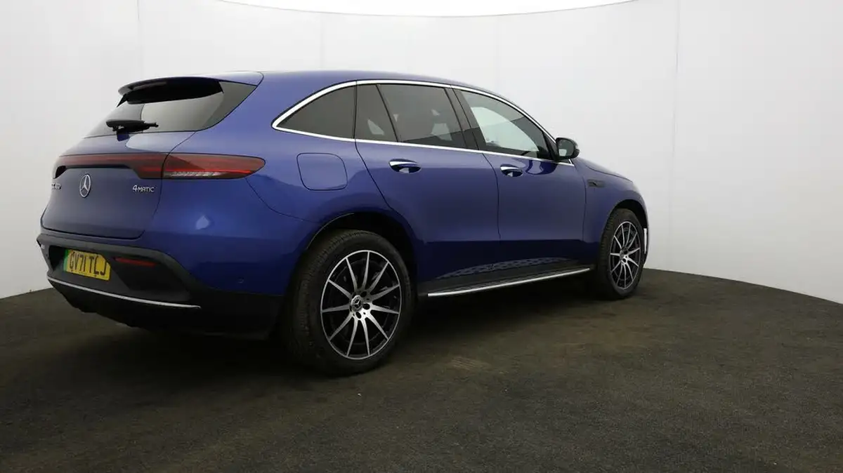 2022-mercedes-benz-eqc-e-eqc-400-amg-line-big-54