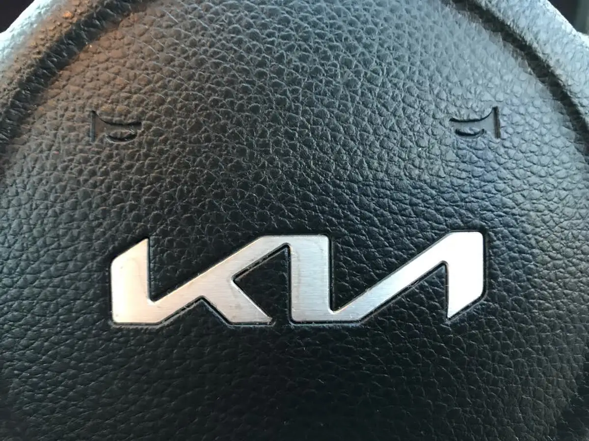 2024-kia-picanto-10-2-66bhp-big-19