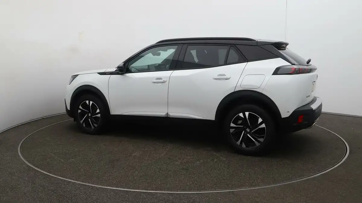 2022-peugeot-2008-suv-12-puretech-gt-big-41
