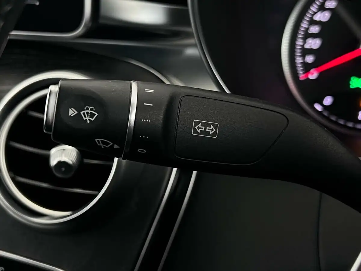 2016-mercedes-benz-c-class-21d-c220d-amg-line-170ps-ss-saloon-4d-auto-big-18