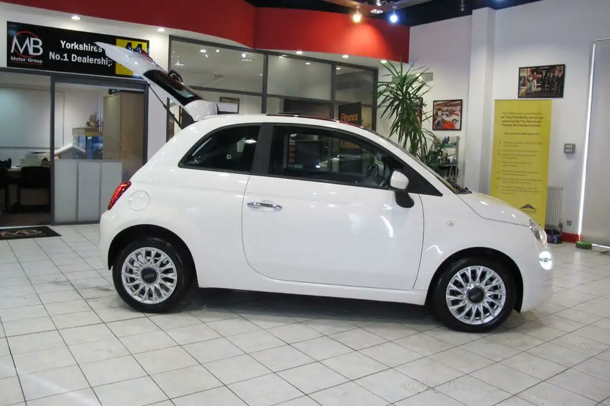 2021-fiat-500-10-lounge-big-46