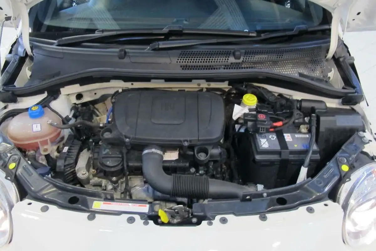2021-fiat-500-10-lounge-big-18