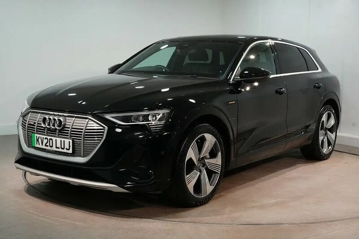 2020-audi-e-tron-50e-s-line-station-wagon-big-8
