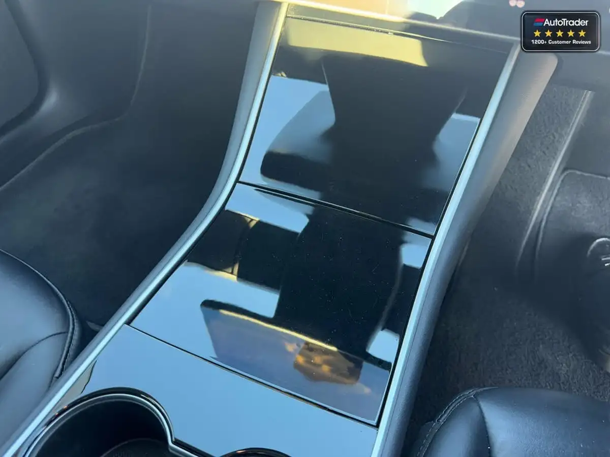 2019-tesla-model-3-e-4x4-performance-pack-big-28