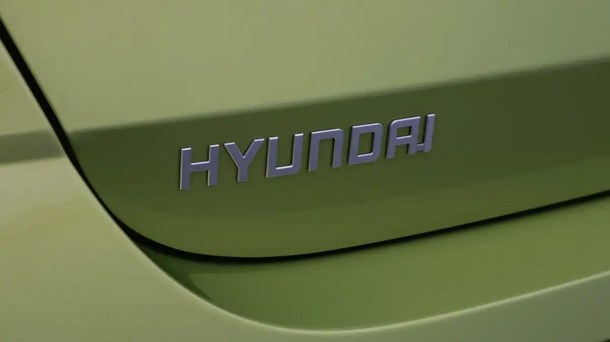 2024-hyundai-i20-10-t-gdi-advance-big-20