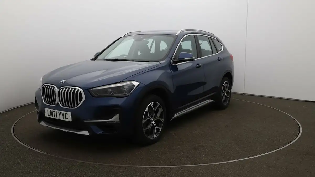 2021-bmw-x1-20-sdrive20i-xline-big-30