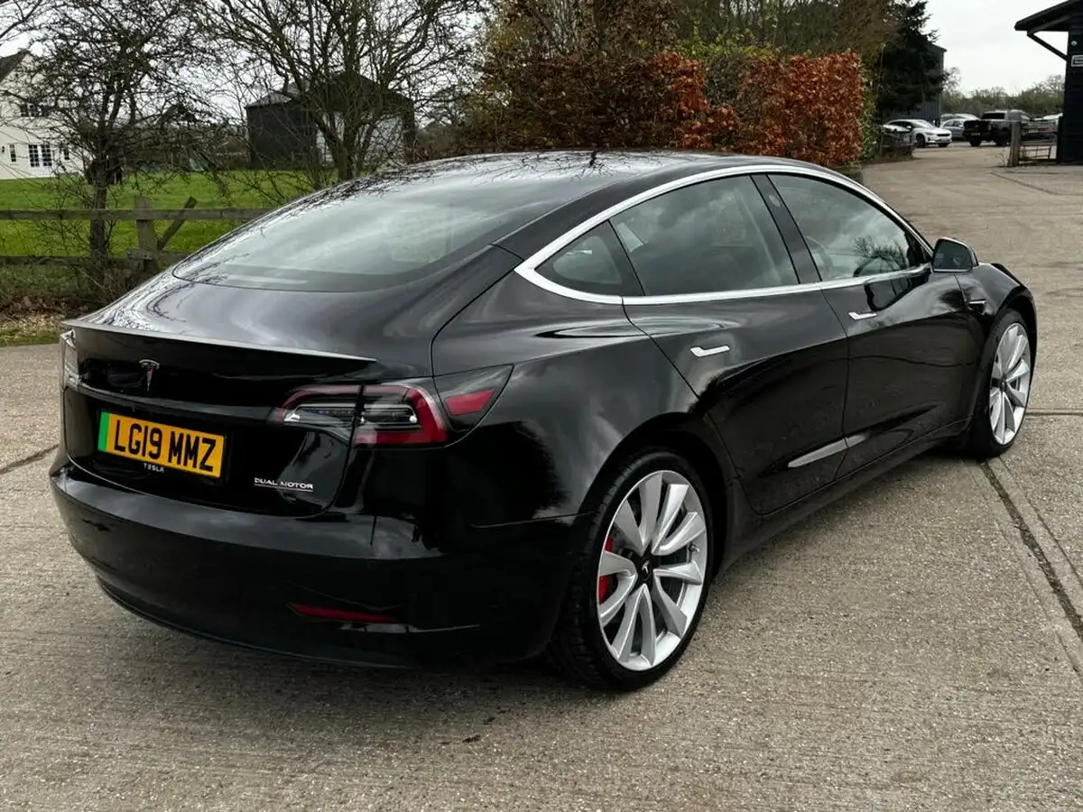 2019-tesla-model-3-e-4x4-performance-pack-big-6