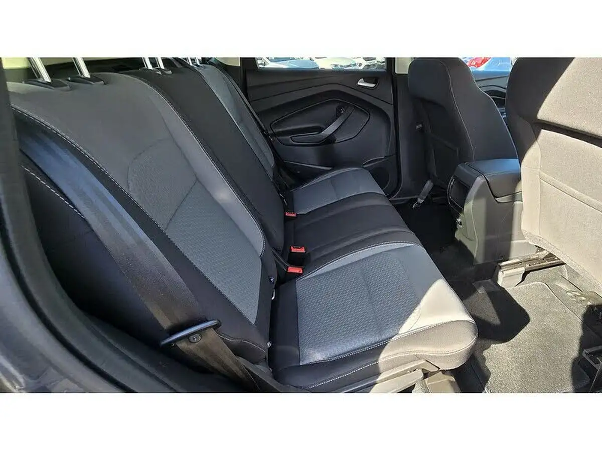 2016-ford-kuga-15tdci-zetec-big-11