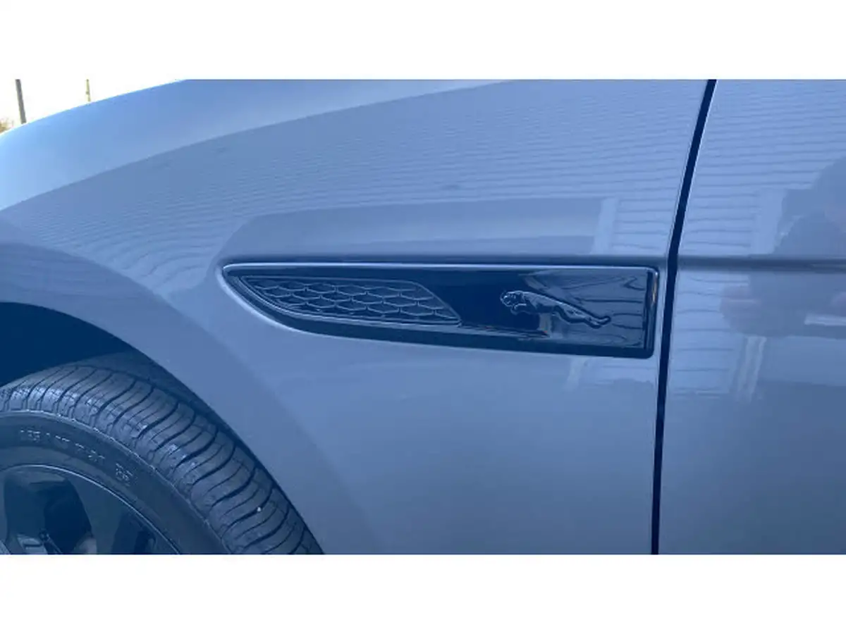 2024-jaguar-f-pace-20-d200-r-dynamic-hse-black-big-23