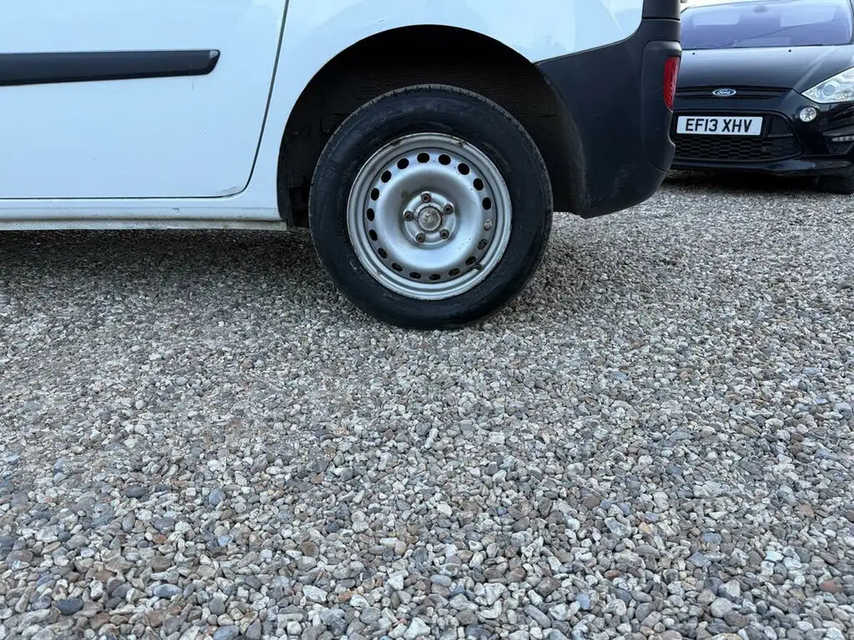 2016-renault-kangoo-15td-ml19-dci-90-business-panel-big-38